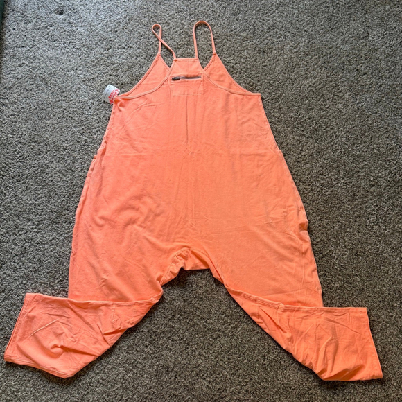 Free People Hot Shot Onesie NWT Small Pastel Peach FP Movement - Picture 4 of 6